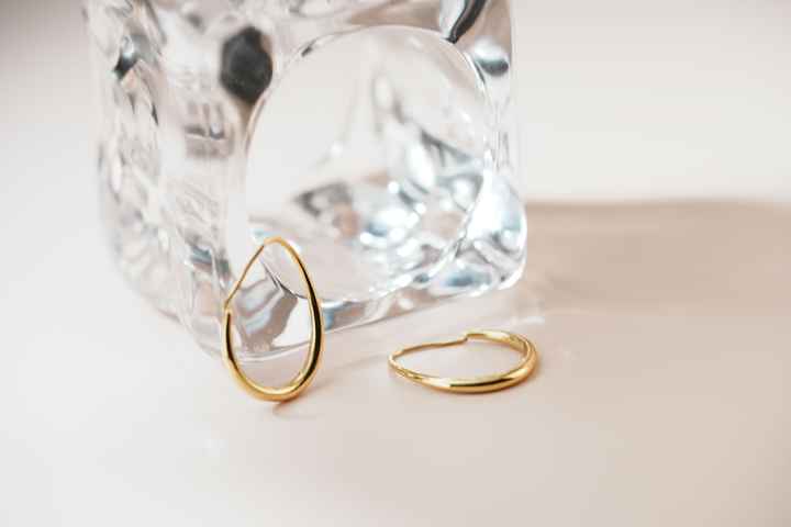 Simple and elegant Korean earrings 