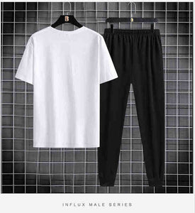A set consisting of long pants and a long-sleeved shirt 