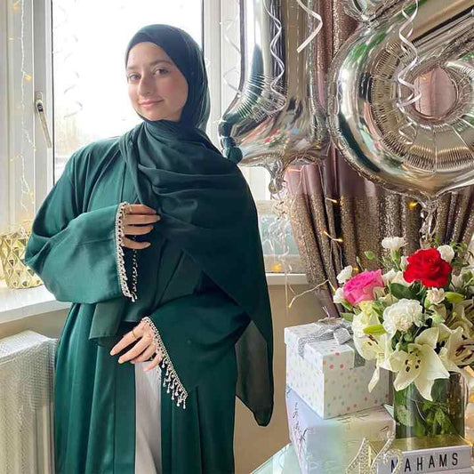عبايه نسائيه ملونه و انيقه
