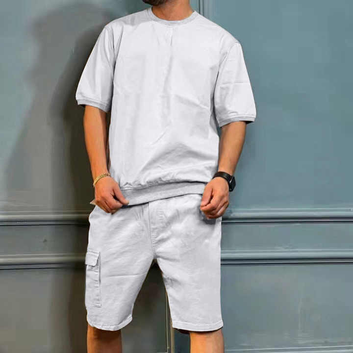 T-shirt and sports shorts set 