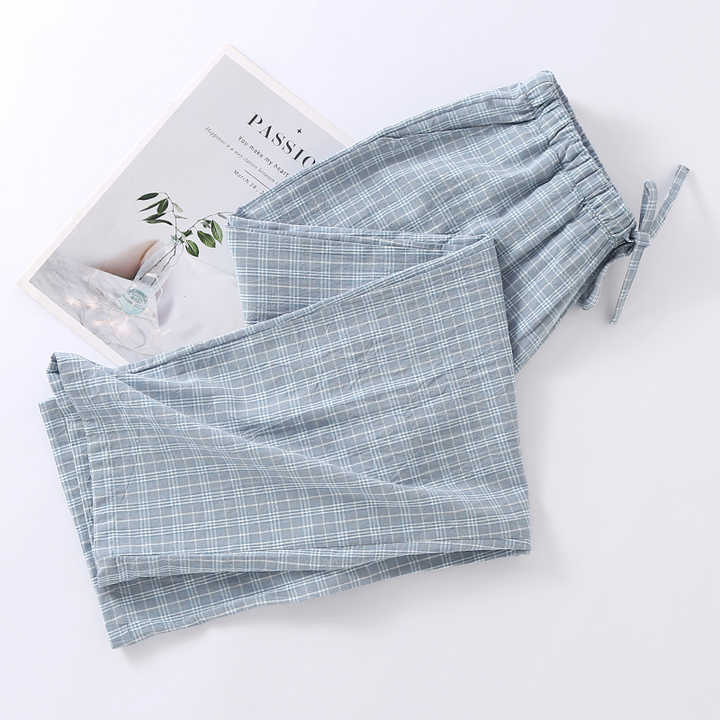 سراويل النوم الرجالية المصنوعة من القطن . Men's sleep pants made of pure cotton