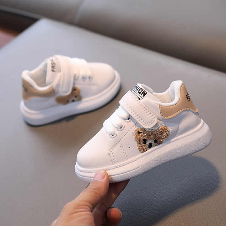 New high quality sneakers. 