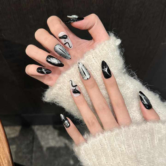 Fake Almond Nails 