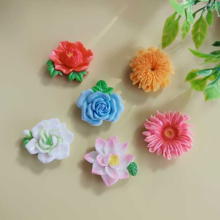 Kawaii Flower Flatback Resin Cabochon Piece 