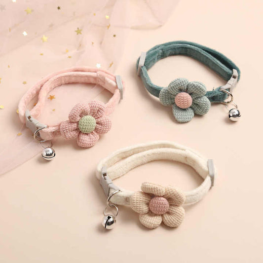 زهرة الجرس مبطن نايلون سبائك الشريط طوق الزينة Animal Flower Bell Padded Nylon Alloy Ribbon Collar Decorations Pet Supplies