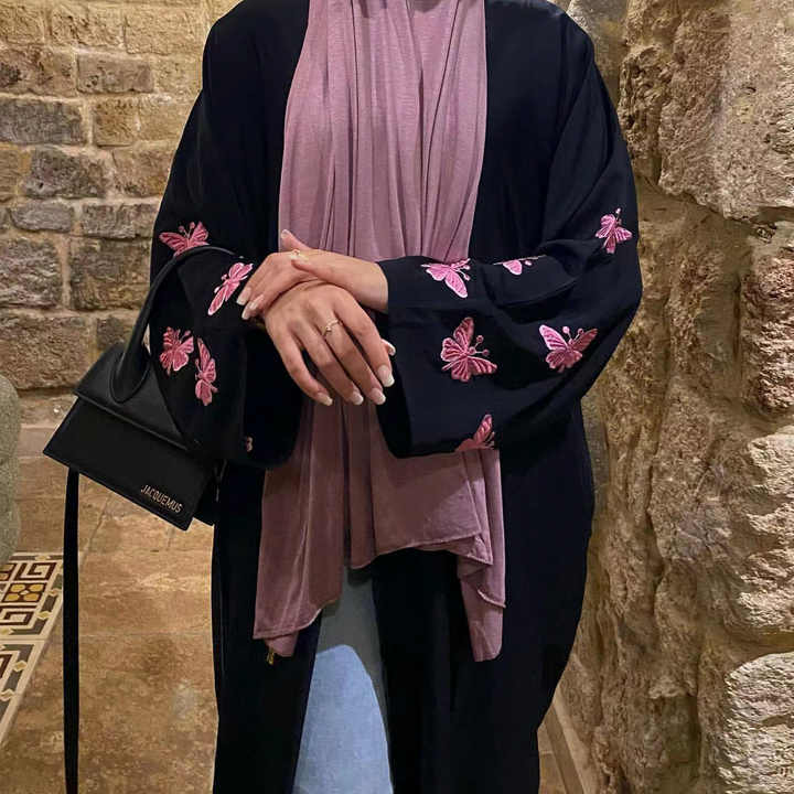 Elegant and luxurious women's abayas 