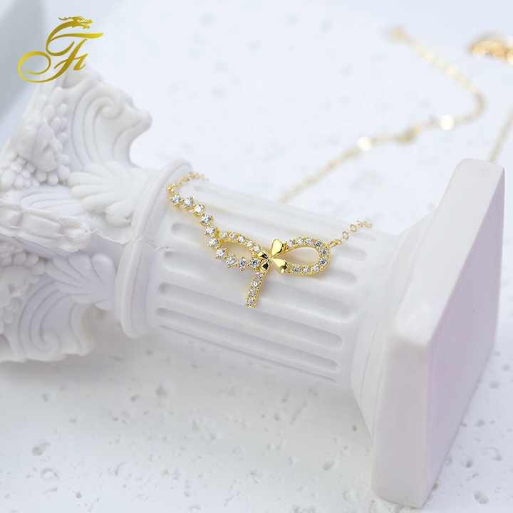Luxury diamond necklace 