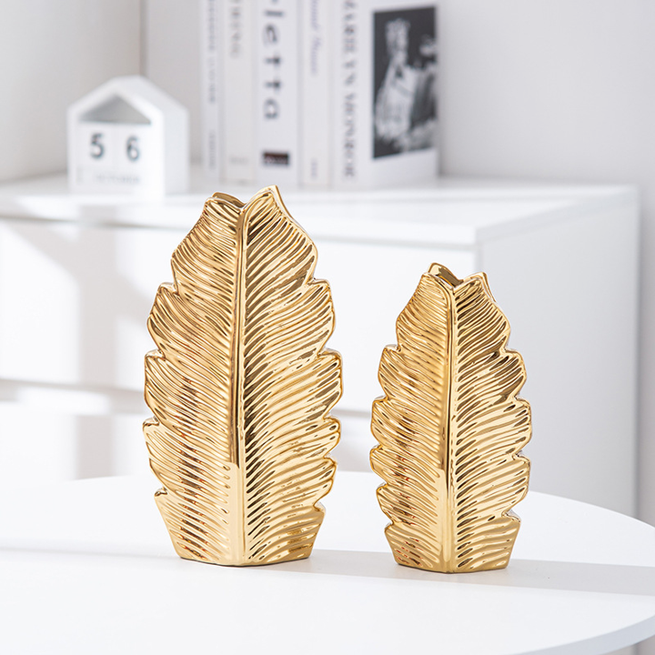 Nordic Simple Modern Black Gold Plated Leaf Shape Ceramic Vase Small Vase for TV Cabinet 