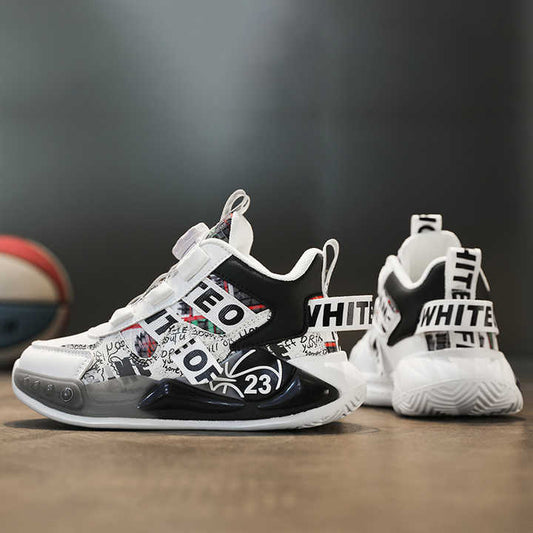 New fashion kids sneakers . موضة جديدة أحذية رياضية للأطفال