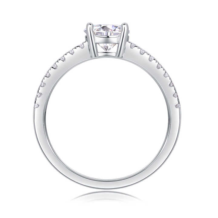 Women's engagement ring 