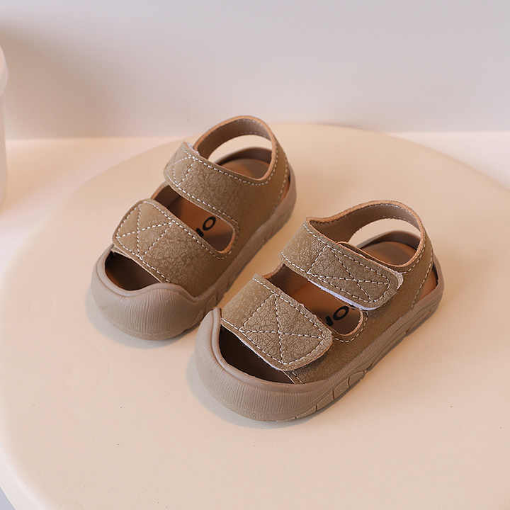Children's shoes, resistant boys' sandals 