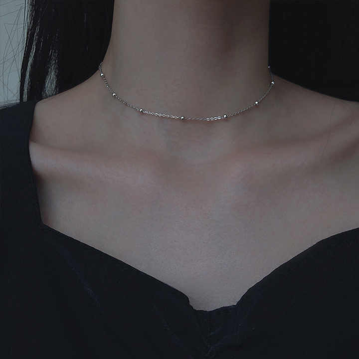 elegant gold necklace 
