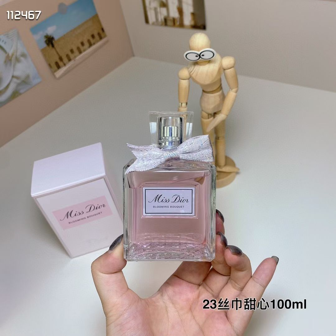 عطور نسائيه