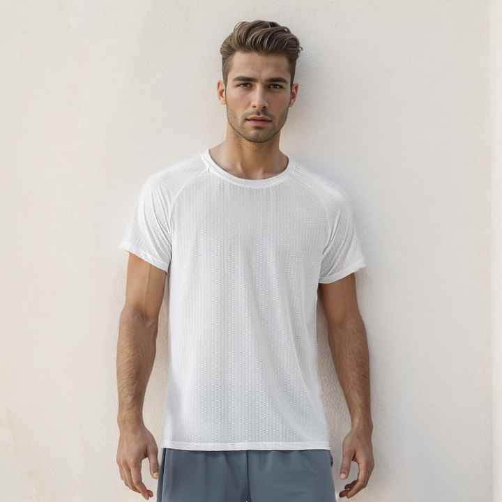 تيشرت رياضي سريع الجفاف - Quick-drying sports t-shirt