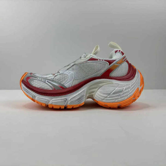 Chunky walking style sneakers 