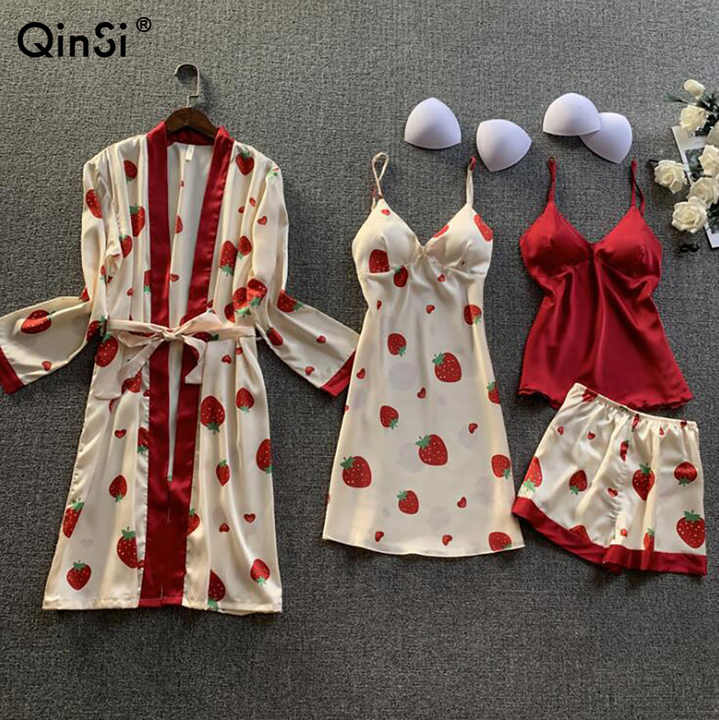 Women's sleepwear 