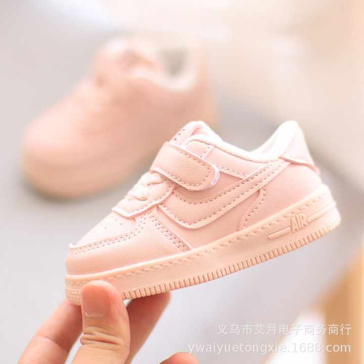 Fashionable children's shoes, boys' boots 