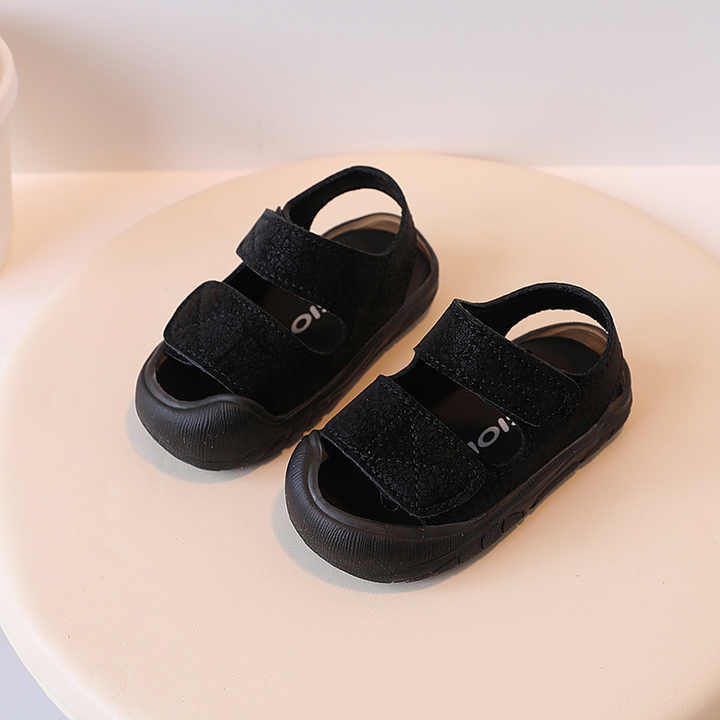 Children's shoes, resistant boys' sandals 