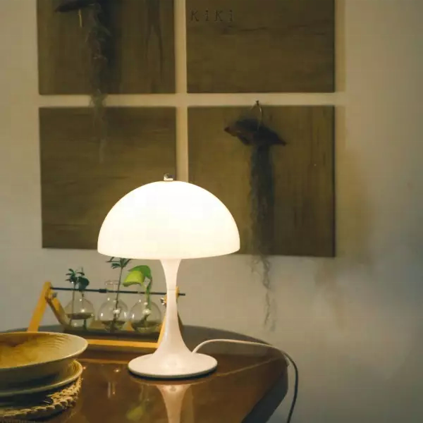 مصباح طاولة عصري-Modern Scandinavian