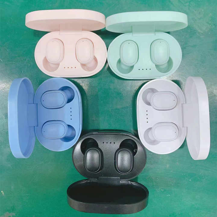 سماعات أذن  . earphones