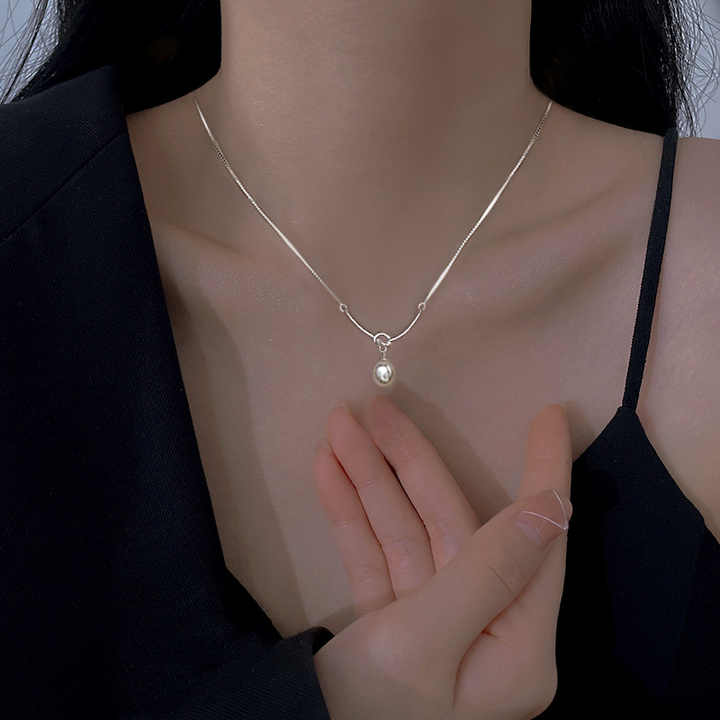 Vanya Necklace 