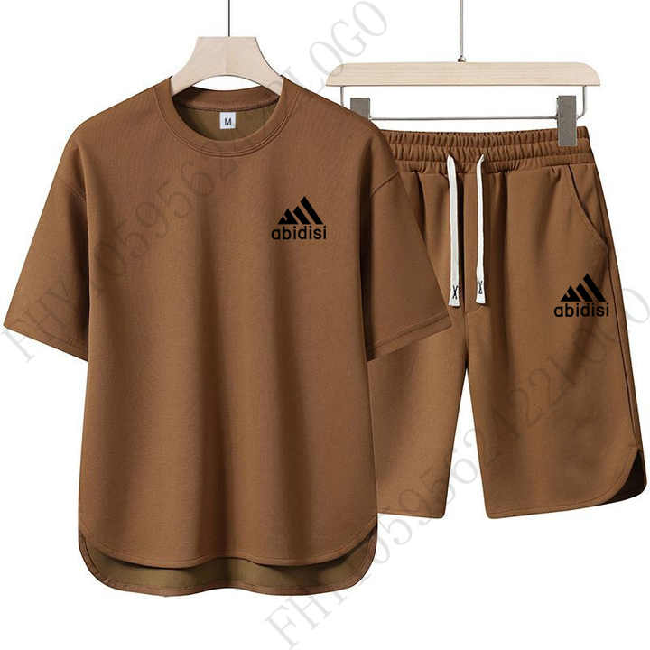 Men's casual T-shirt model 