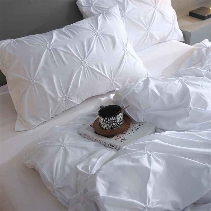 Luxury lightweight bed sheet set 