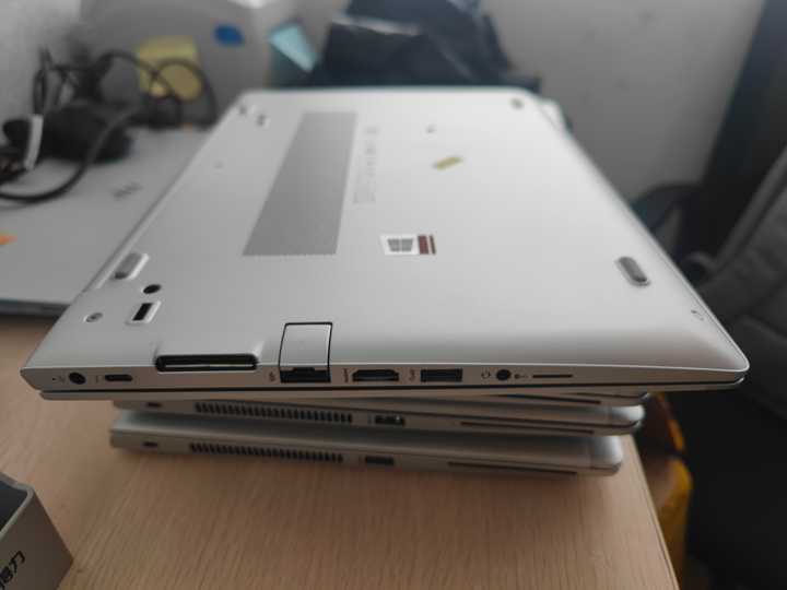 كمبيوتر محمول خفيف