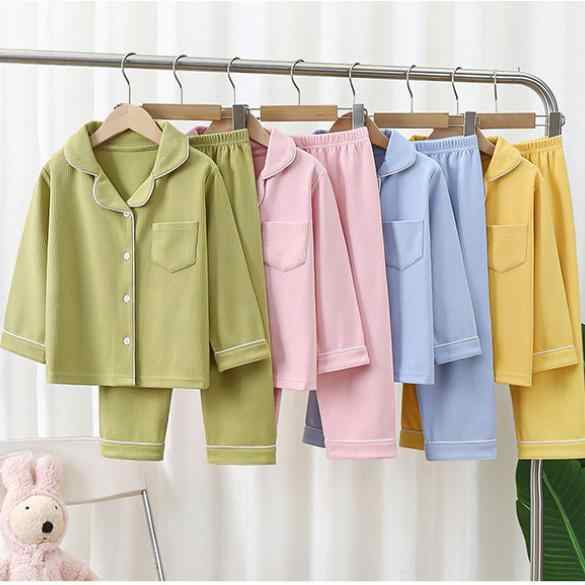 ملابس أطفال كم طويل