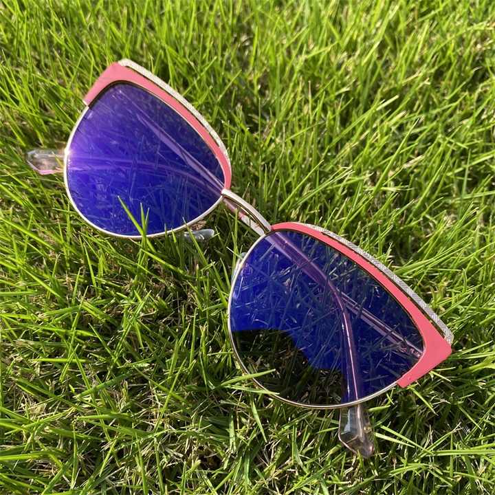 نظارات شمسيه نسائيه