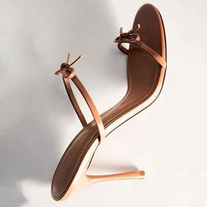 كعب نسائي عالي الجودة وفاخر