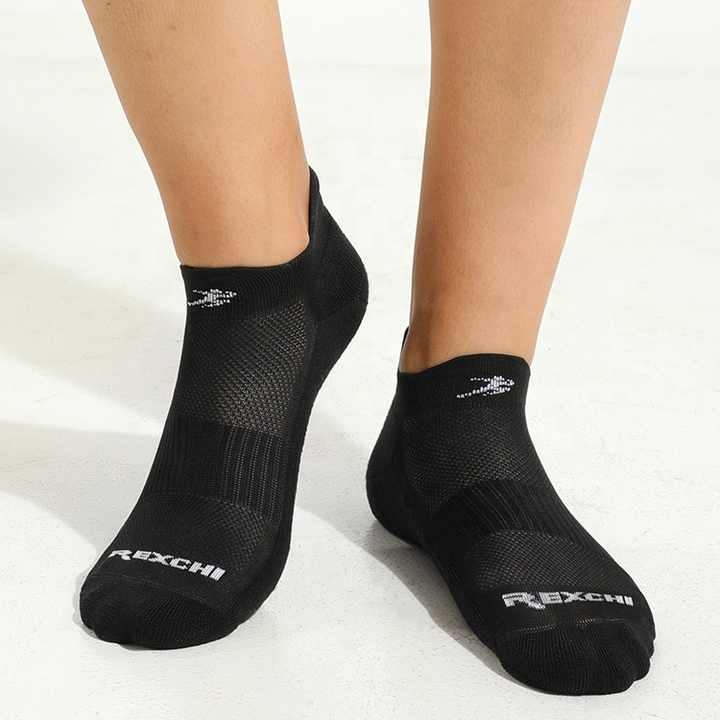 Cycling Breathable and Comfortable Custom Print Socksجوارب GOLOVEJOY XWZ05 بتصميم شائع وطباعة مخصصة للرياضات الخارجية