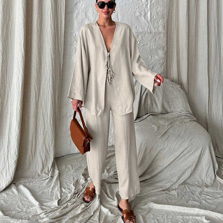 طقم نسائي , Women's set