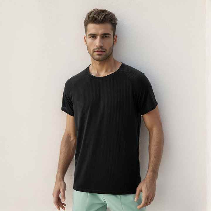 تيشرت رياضي سريع الجفاف - Quick-drying sports t-shirt
