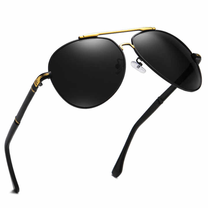 نظارات شمسية كلاسيكية