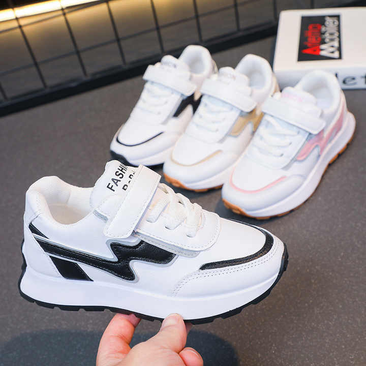 lightweight sneakers 