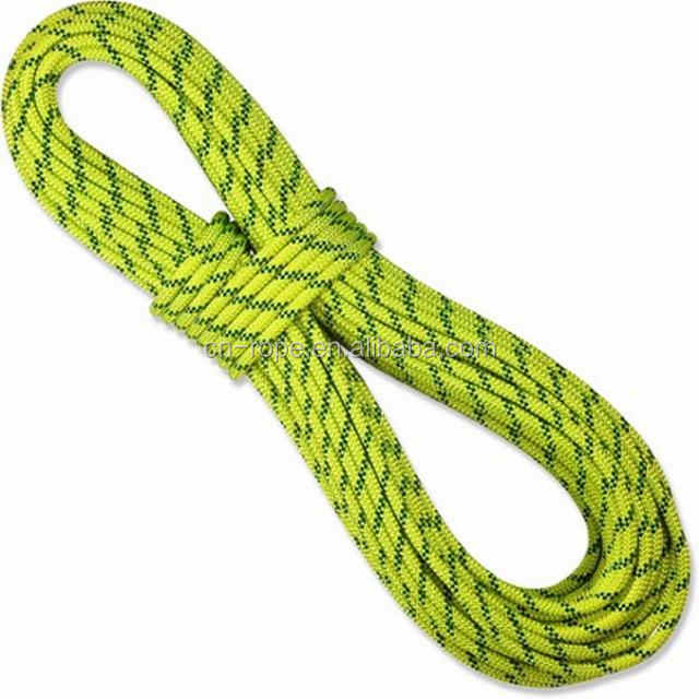 حبل مضفر من البولي بروبيلين عالي الجودة، مكون   .High-quality 16-strand polypropylene braided rope