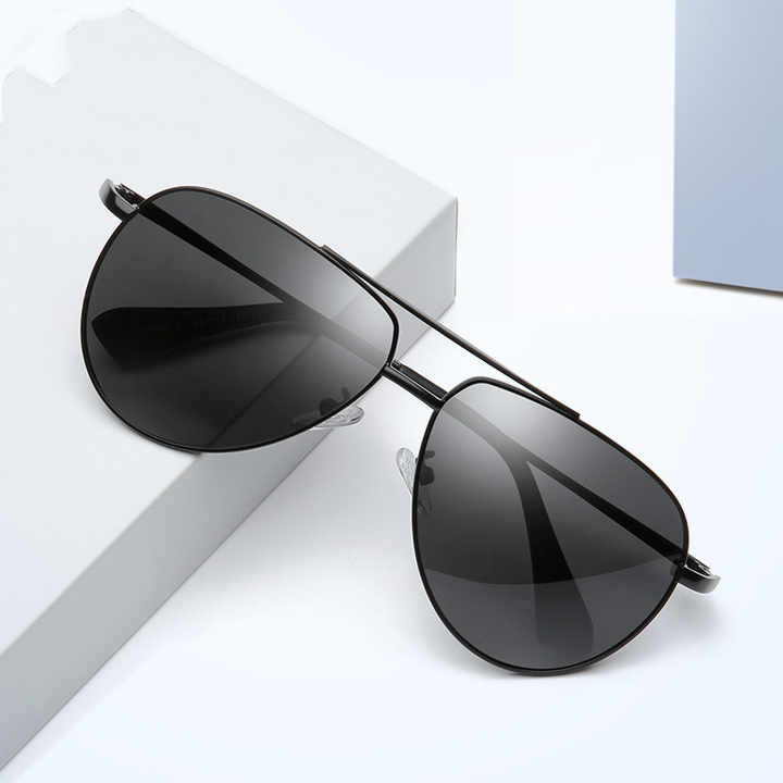 Fashionable sunglasses for men