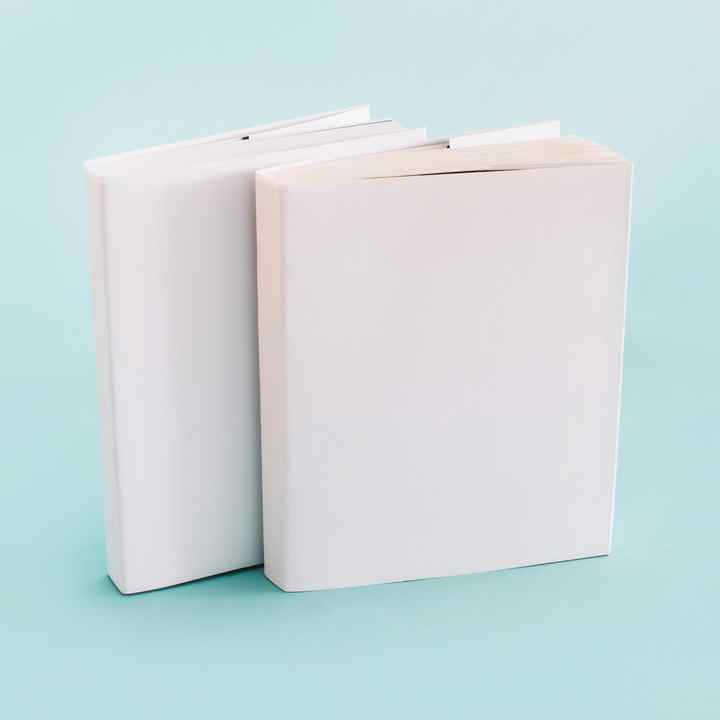 كتب مخصصة بغلاف صلب عمود فقري دائري ألبوم رواية تصوير فوتوغرافي Personalized Hardcover Books Round Spine Photo Album Novel