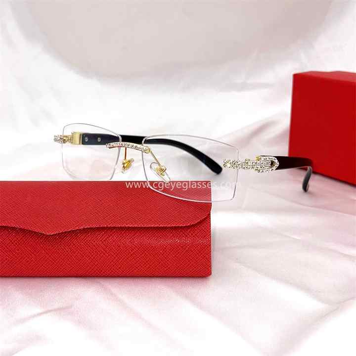 نظارات شمسيه نسائيه