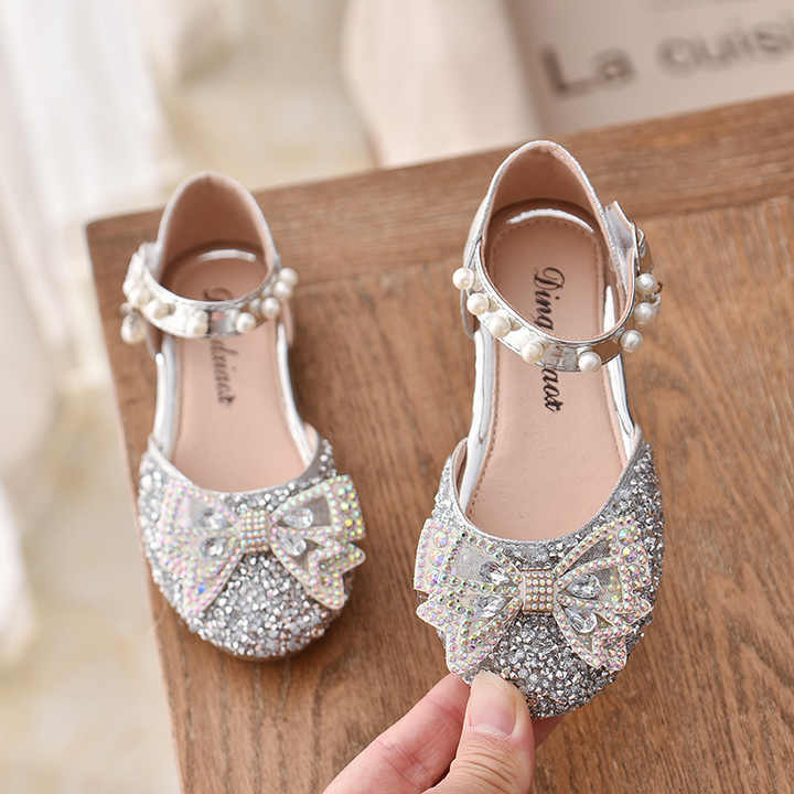 Stylish princess shoes for girls 