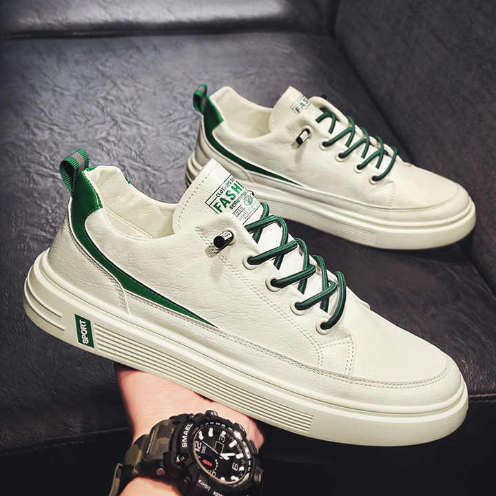 Men's sports shoes