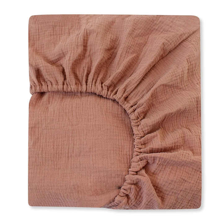 مفروشات ناعمة وجيدة التهوية من القطن للأولاد . Soft and breathable cotton bedding for boys or girls