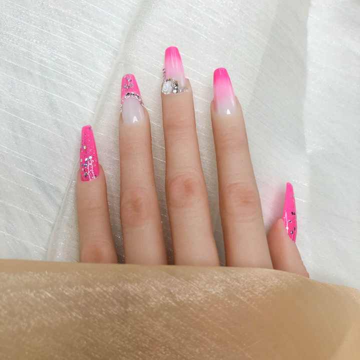 selling Press - Acrylic Nails 