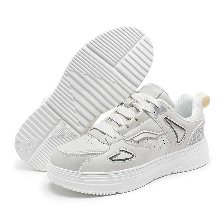 Women's sneakers 