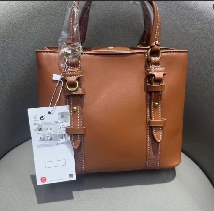 Versatile bucket handbags 