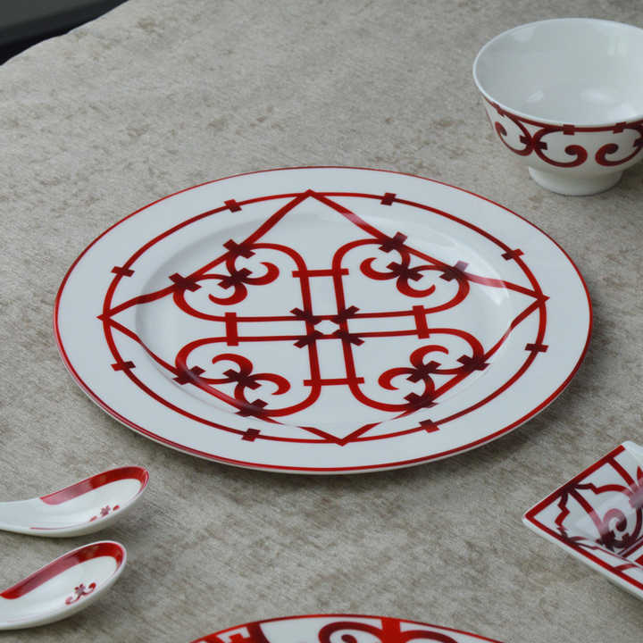 طقم عتيق من 6 أشخاص بتصميم أحمر Piece Red Design Flatware Set with Custom Logo