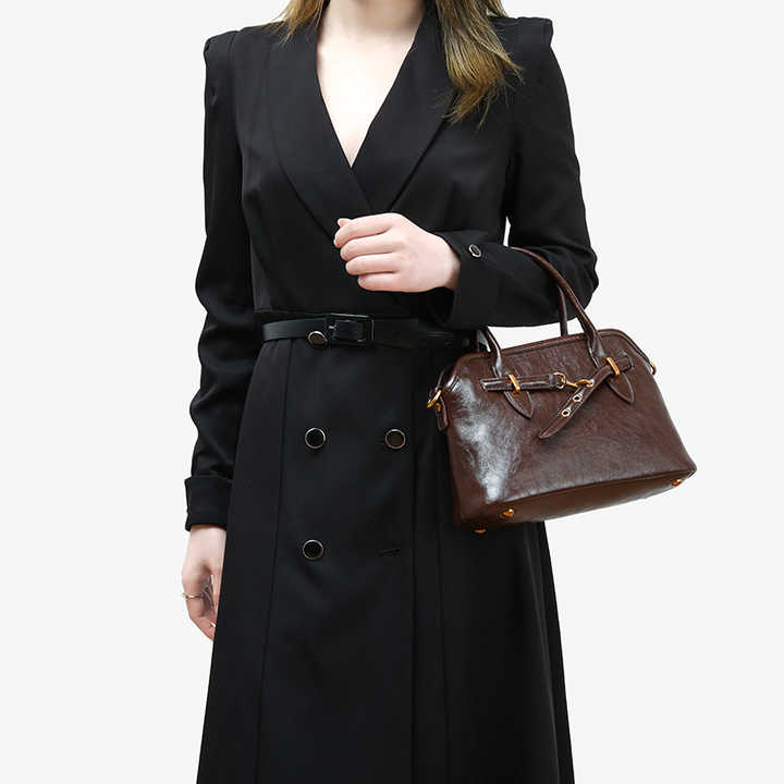 New small one-shoulder bag 
