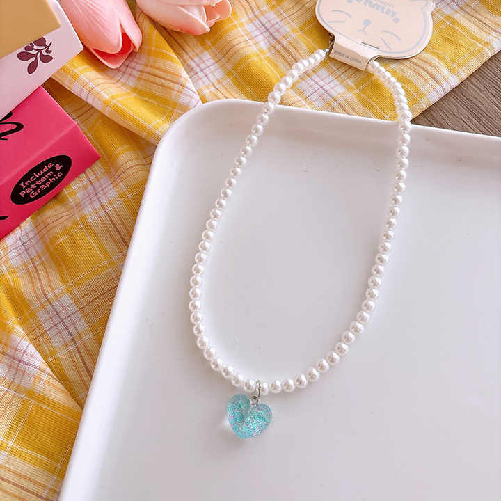 Children's Accessories Necklace with an Attractive Heart Shaped Pendant 