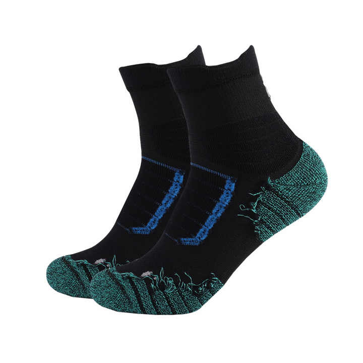 Sweat-absorbing, breathable and shock-absorbing sports socks for men and women with thick bottom and towel 